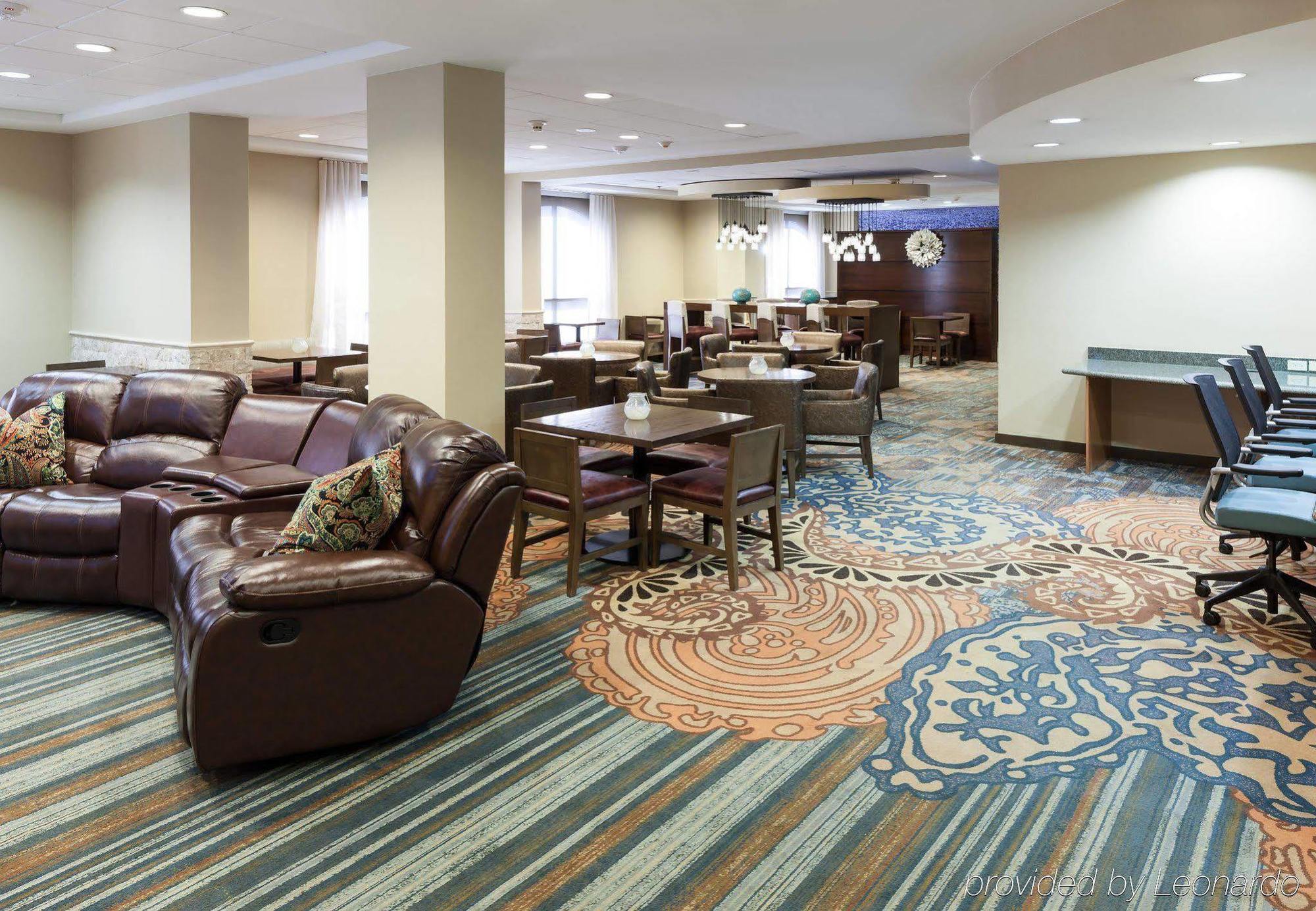 สปริงฮิลล์ สวีท ดัลลัส ดาวน์ทาวน์/เวสท์ เอนด์ Hotel ภายนอก รูปภาพ
